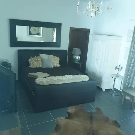 White Pearl With Free Ev Ch-station * Valbandon