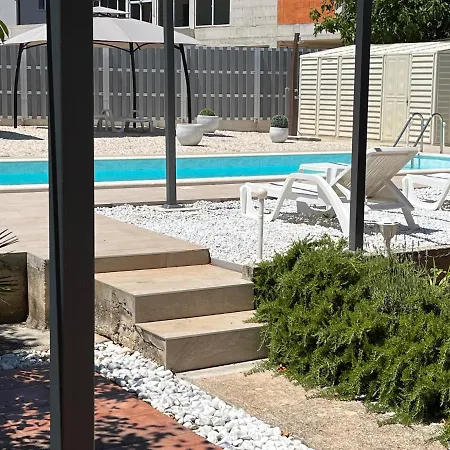 White Pearl With Free Ev Ch-station Appartement *