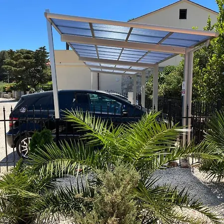 White Pearl With Free Ev Ch-station * Valbandon