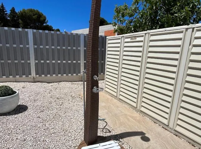 White Pearl With Free Ev Ch-station Appartement