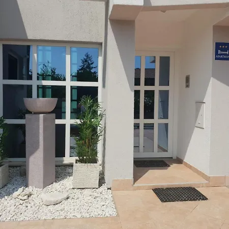 White Pearl With Free Ev Ch-station * Valbandon