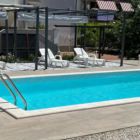 Apartament White Pearl With Free Ev Ch-station