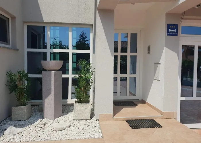 White Pearl With Free Ev Ch-station * Valbandon