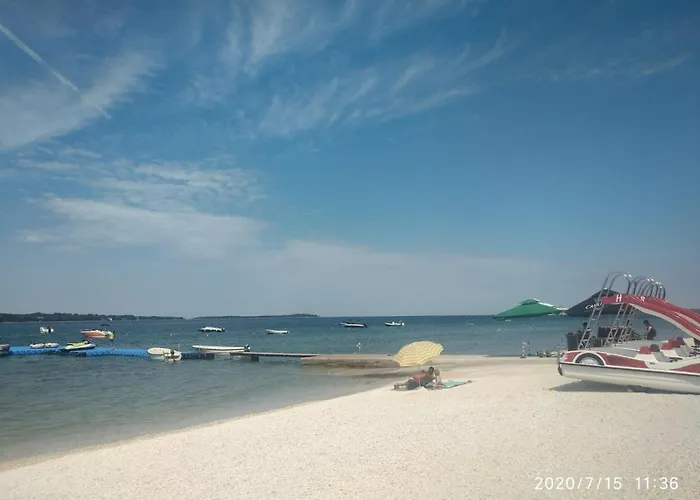 Apartmán White Pearl With Free Ev Ch-station Valbandon