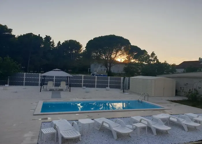 White Pearl With Free Ev Ch-station *